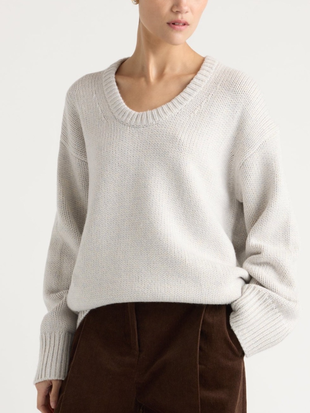 Modern Citizen Archie Deep U-neck Sweater in nimbus
Size XS (fits XS/S)